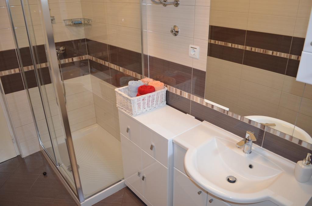 Apartments Mihalic Baska  Bilik gambar