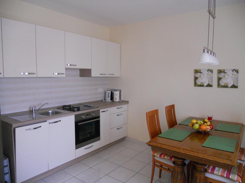 Apartments Mihalic Baska  Luaran gambar